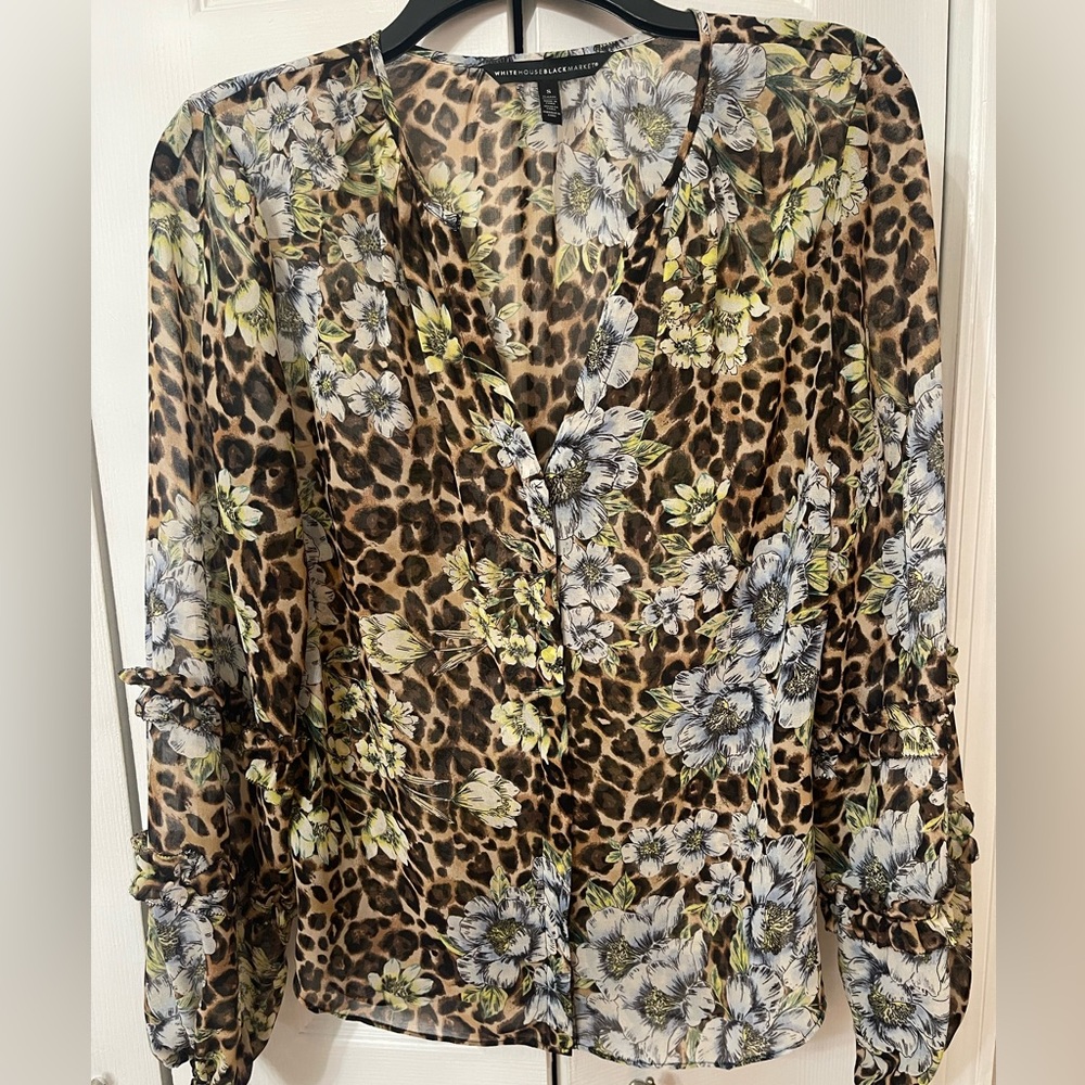 NWOT White House Black Market Rose All Holiday Blouse